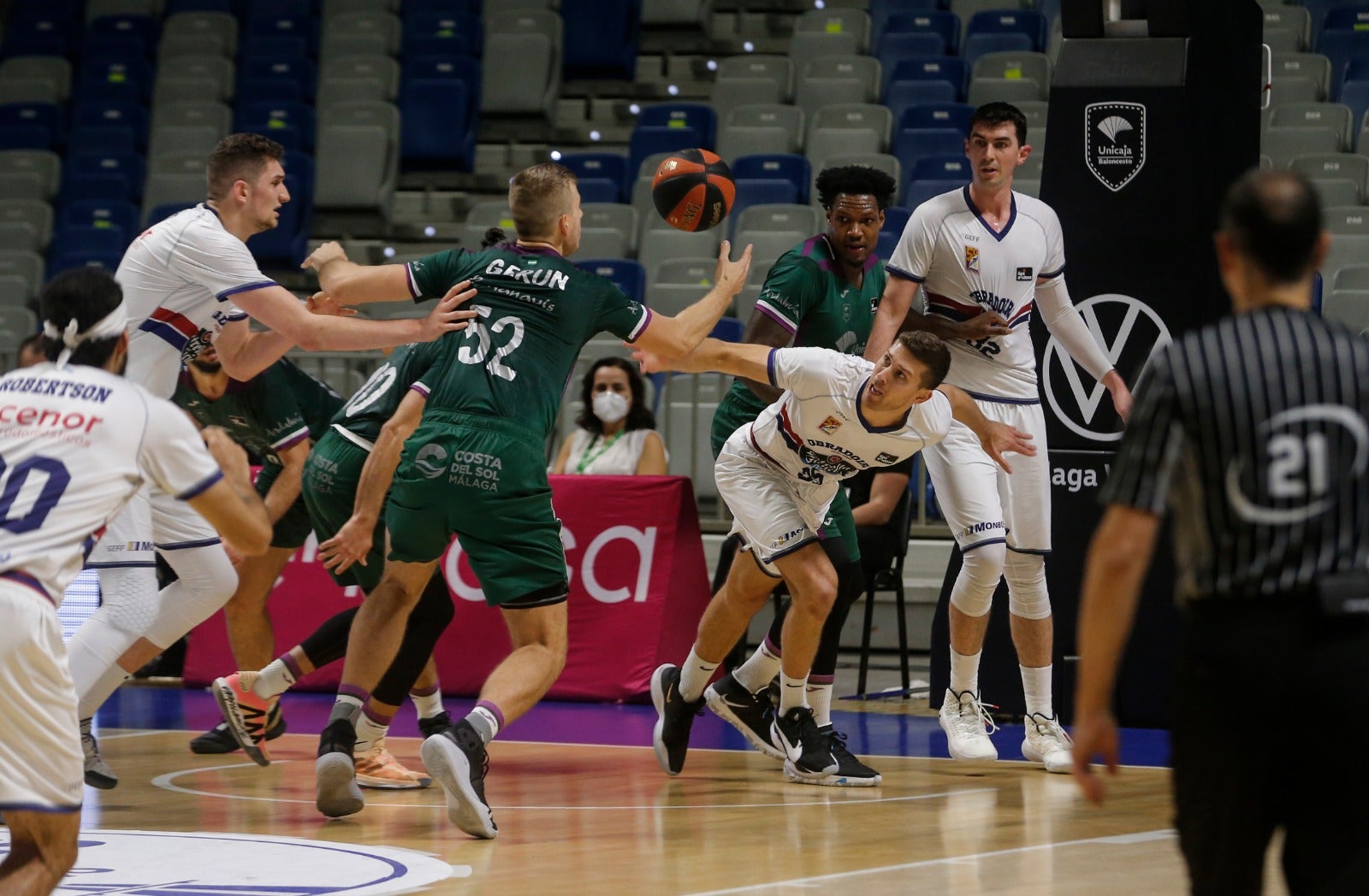 Fotos: Las mejores imágenes del Unicaja - Obradoiro