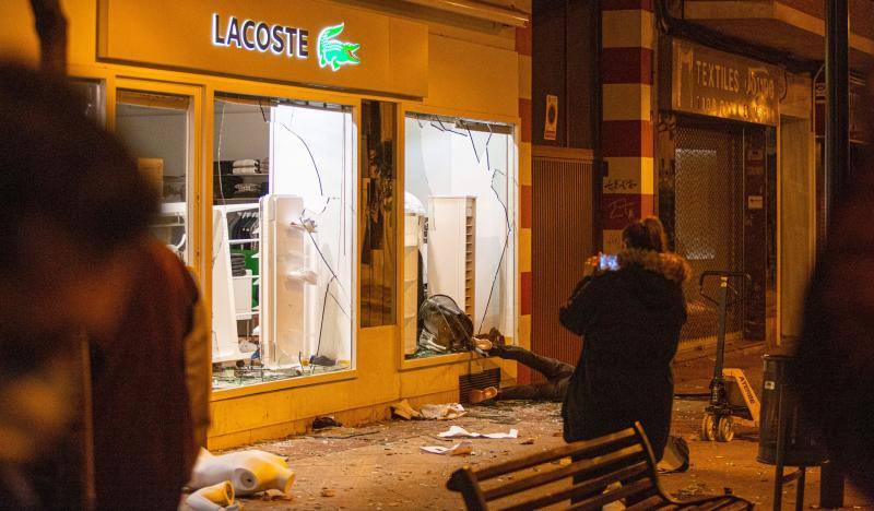 Las calles de Logroño registran una noche violenta.