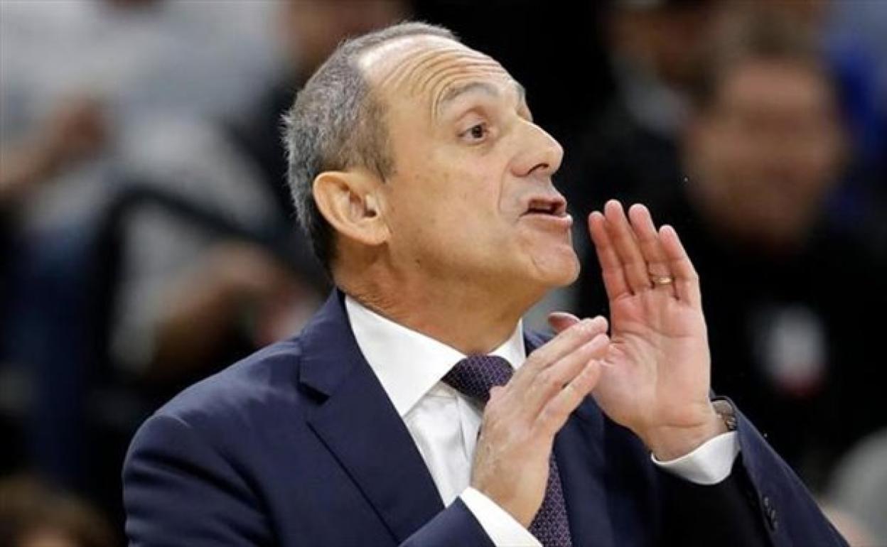 El entrenador del Milán, Ettore Messina. 