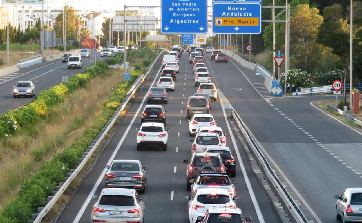 La construcción del tercer carril en la A-7 a la altura de Banús es uno de los proyectos pendientes.