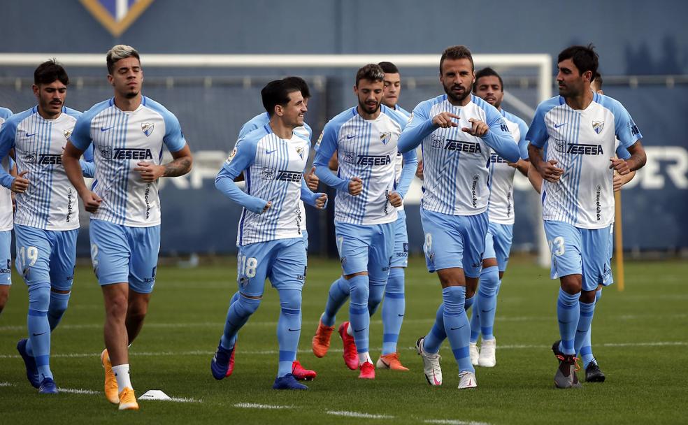 El Málaga, obligado a cambiar su rutina por el horario del domingo