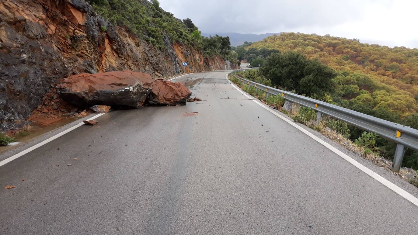  Carretera de Igualeja a Pujerra, cortada este jueves por las lluvias