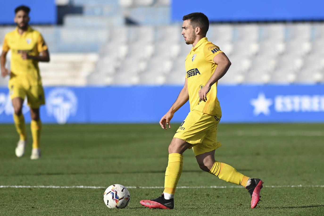 Fotos: Las imágenes del partido del Málaga en Sabadell