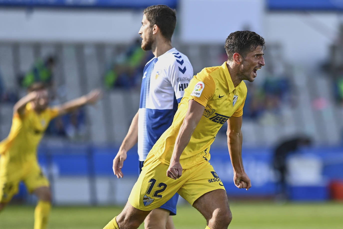 Fotos: Las imágenes del partido del Málaga en Sabadell