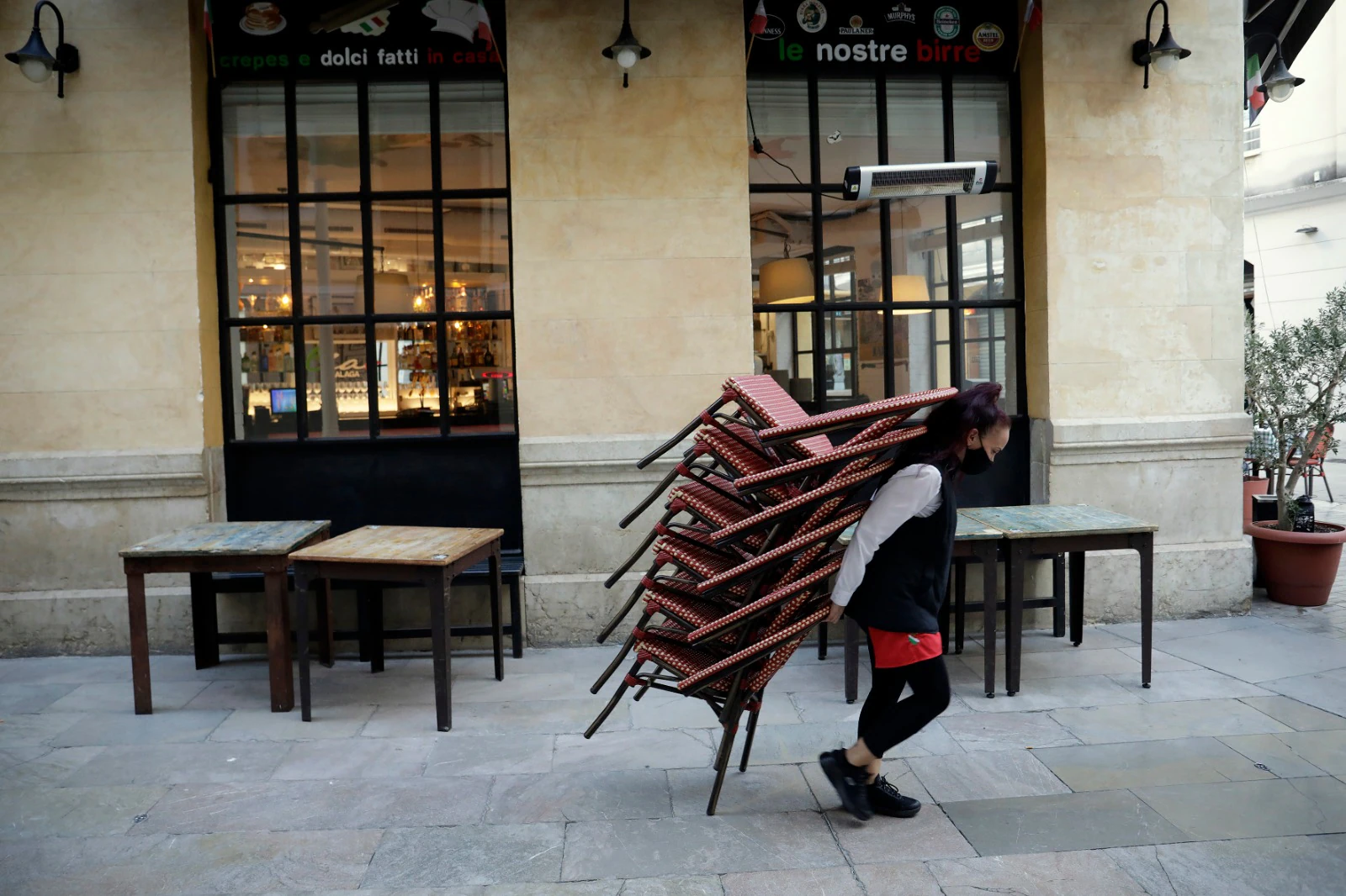 El cierre de los comercios en Málaga deja un Centro mudo y de calles vacías