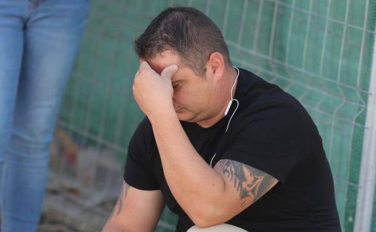 Florin Leonte, durante la búsqueda de su hermana en Arenas. 