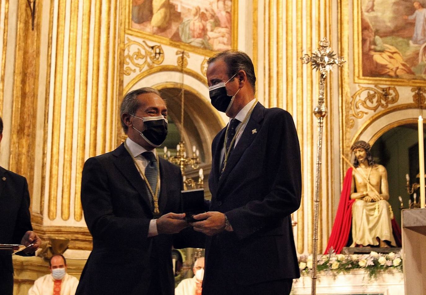 El obispo ha presidido una función solemne para la que han estado presentes en el altar mayor las imágenes del Cristo Coronado de Espinas y la Virgen de Gracia y Esperanza 