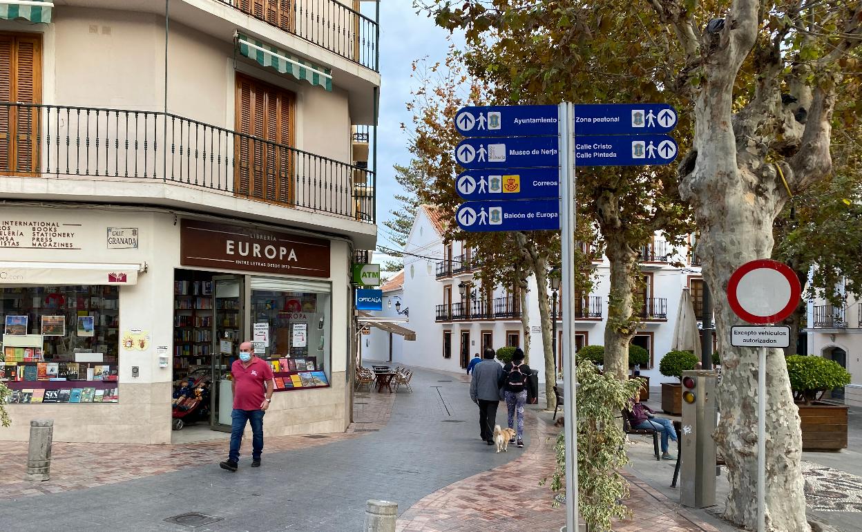 Nerja destina 90.000 euros para ayudar al comercio local