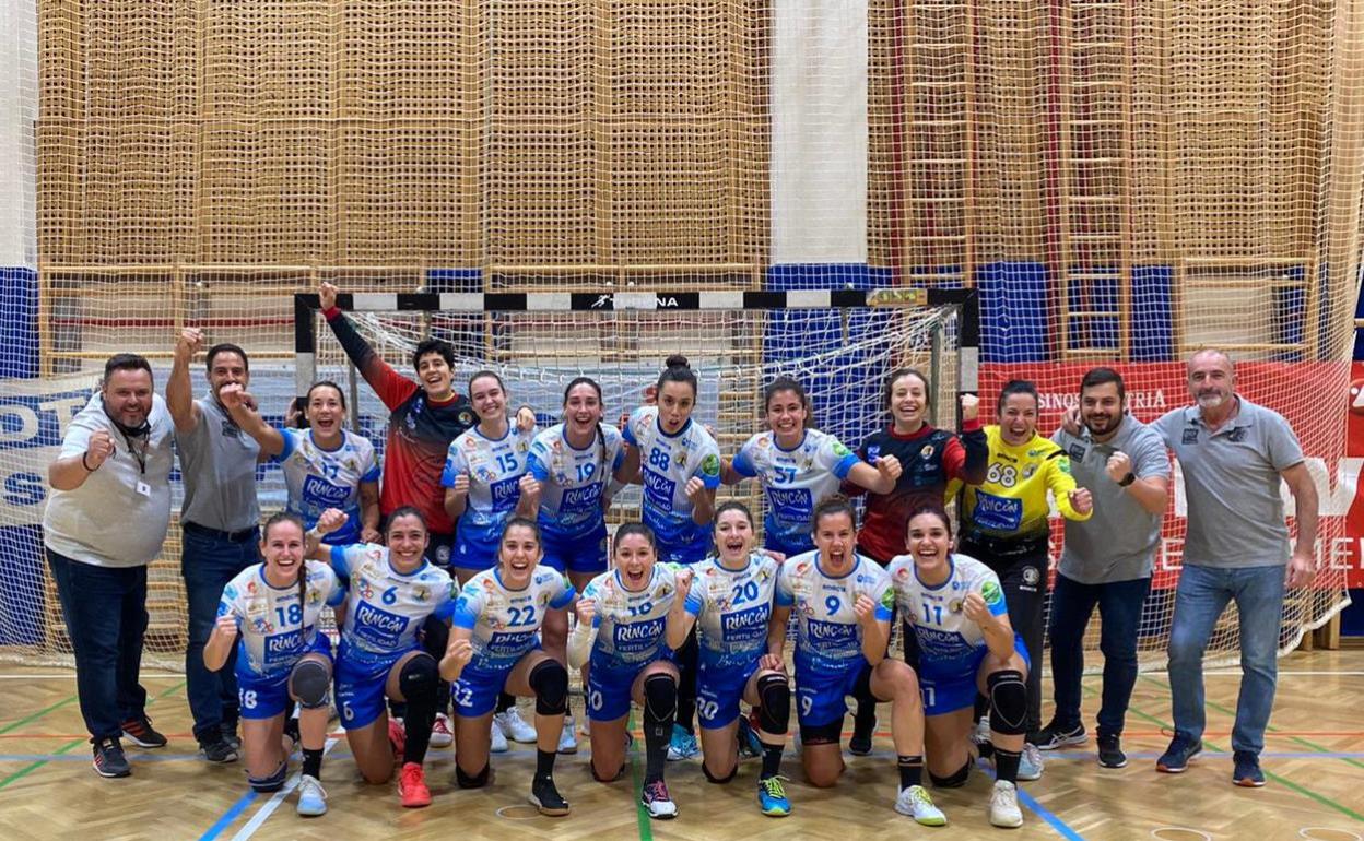 Festival goleador y pase a octavos del Rincón Fertilidad en la EHF European Cup