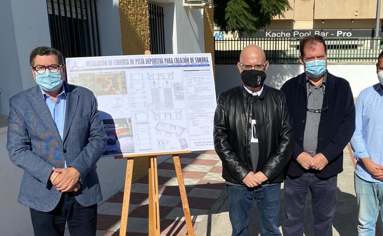 El colegio Andalucía de Vélez-Málaga contará con una zona de sombra y una nueva pista deportiva