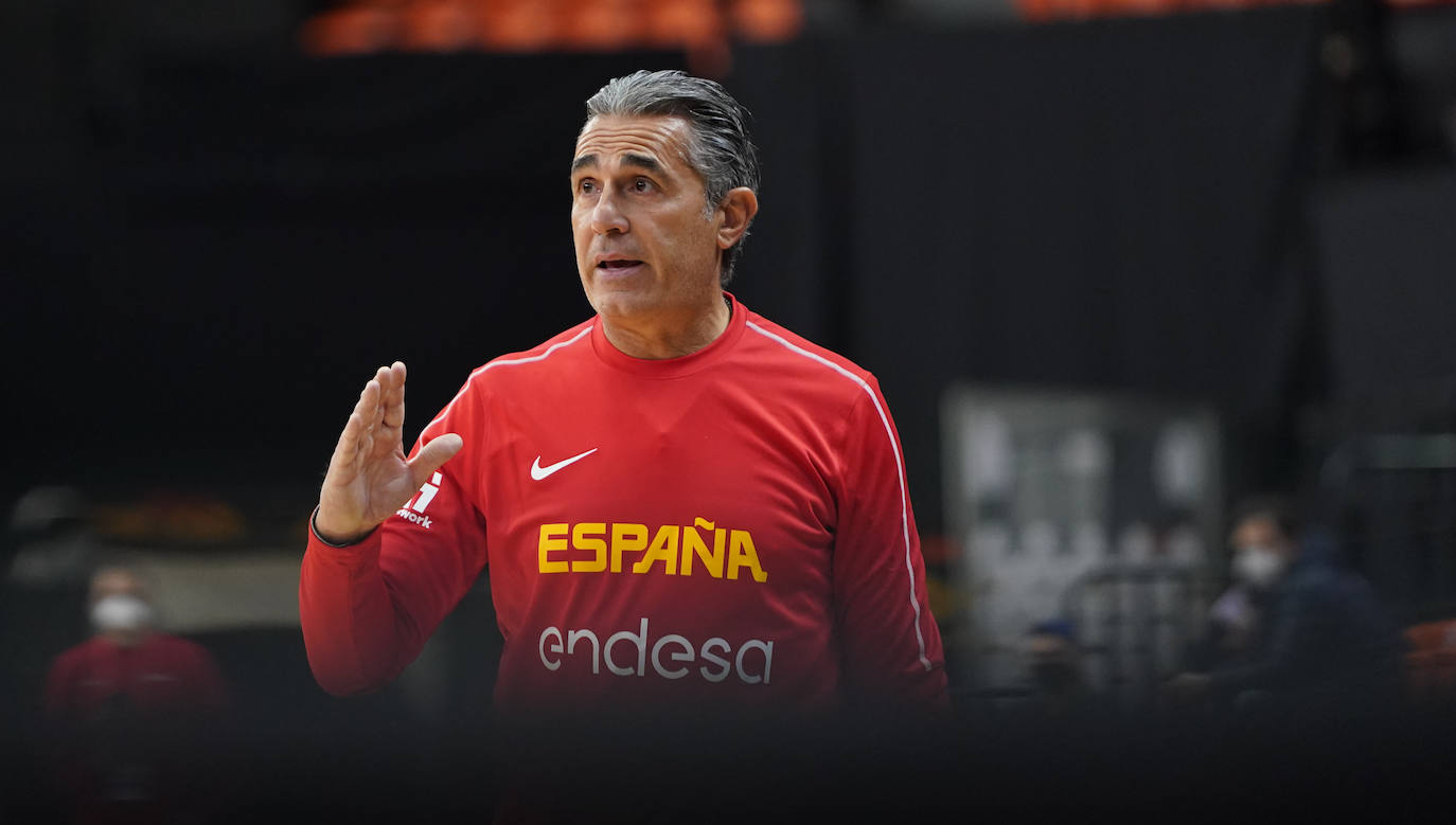 Los cajistas Francis Alonso, Darío Brizuela, Alberto Díaz y Rubén Guerrero se encuentran con España a las órdenes de Scariolo para las dos citas del equipo nacional en Valencia ante Israel (sábado 28, a las 19.30 horas) y Rumanía (lunes 30, a las 19.30), clasificatorios para el Eurobasket de 2022.