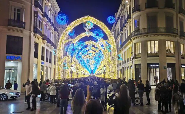 Málaga estrena la Navidad con demasiadas aglomeraciones