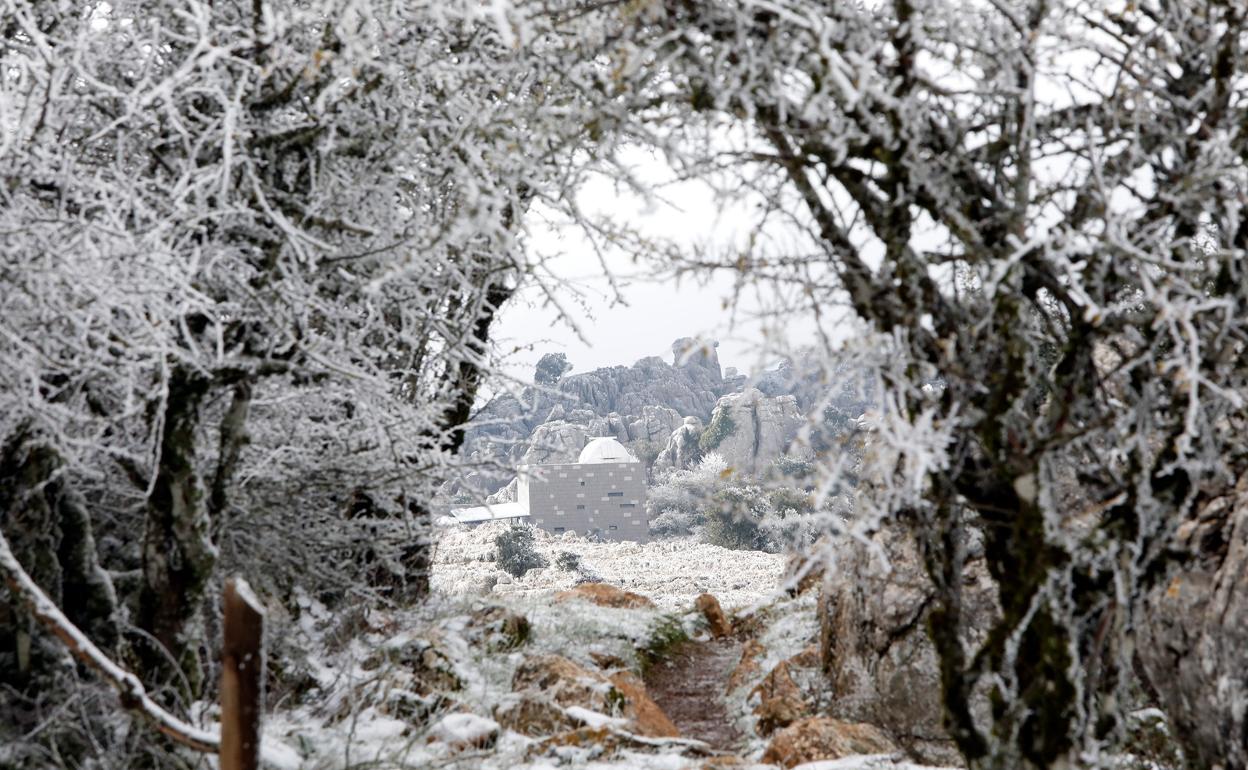 Imagen de la nieve caída ayer en El Torcal de Antequera. 