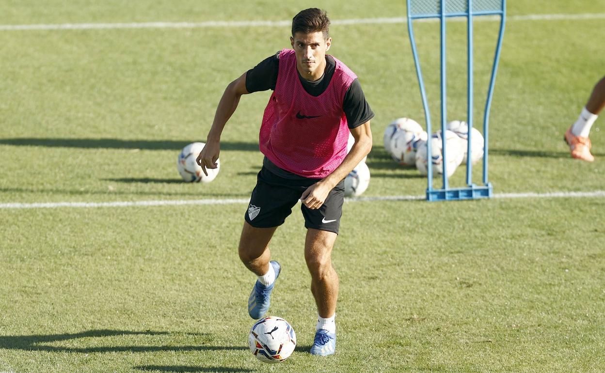 Chavarría, durante un entrenamiento con el Málaga esta semana.