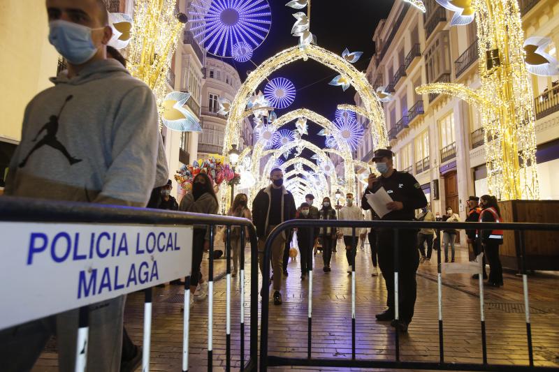 El cierre de bares y restaurantes reduce a partir de las seis la afluencia al Centro en el primer día con movilidad entre municipios