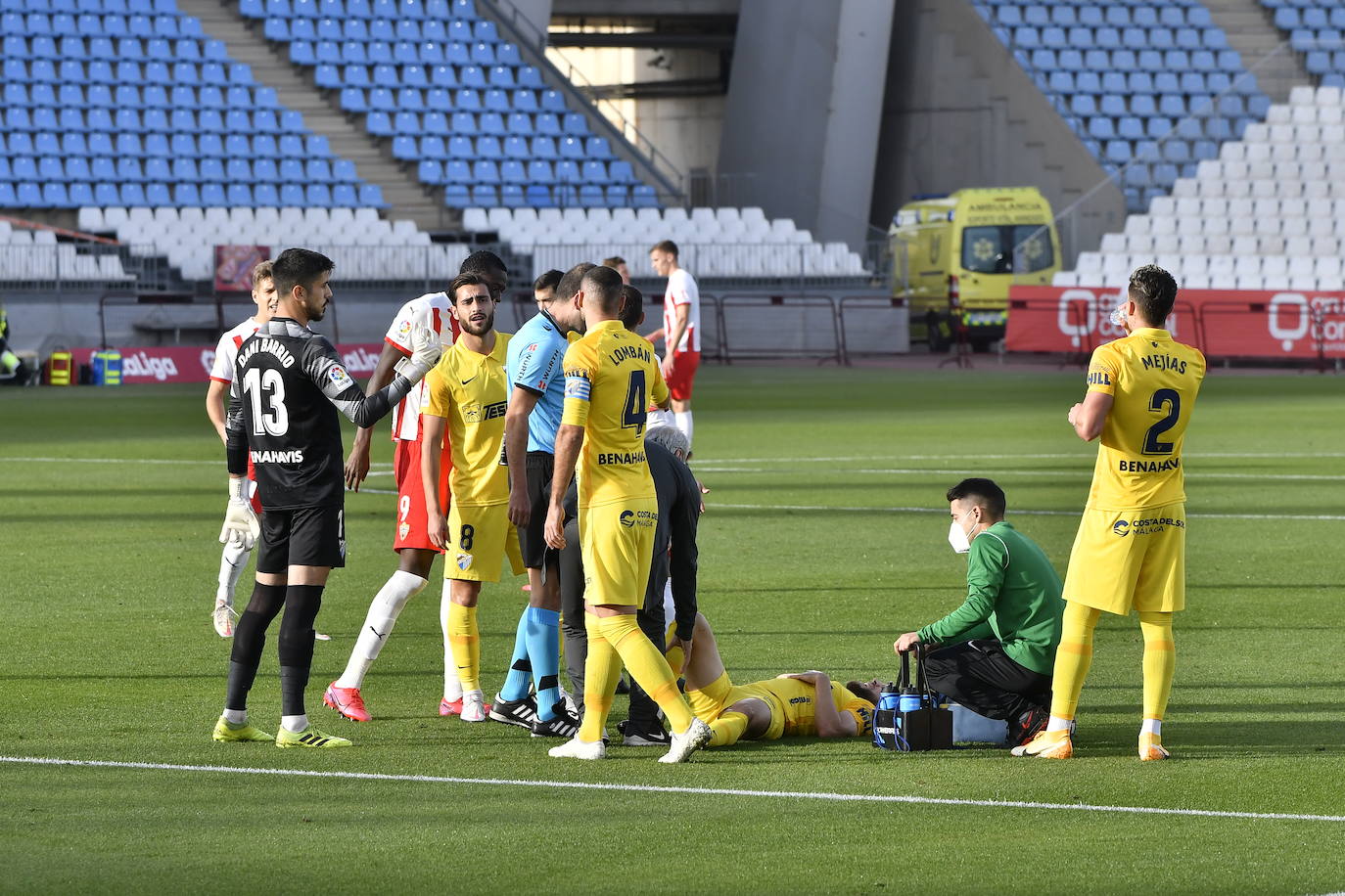 Fotos: Las mejores imágenes del Almería-Málaga