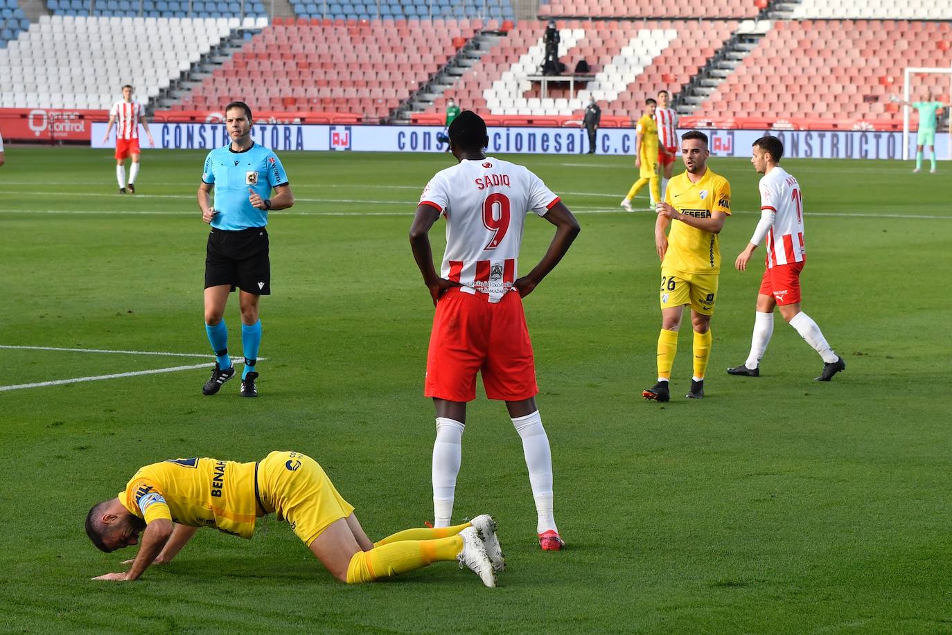 Fotos: Las mejores imágenes del Almería-Málaga