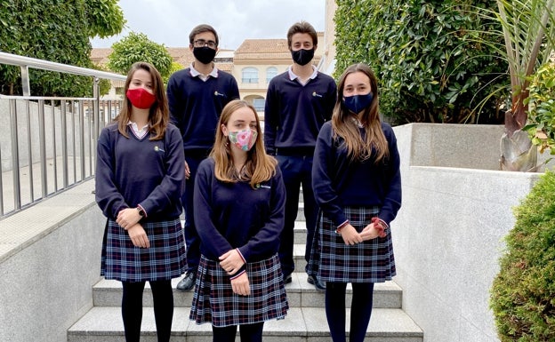 El colegio también ganó la competición, con el equipo Ginsburg formado por Celia San Martín, Ana Moreno, Natalia Pérez, Santiago Jiménez y Darío Presa, de 2.º de Bachillerato. 