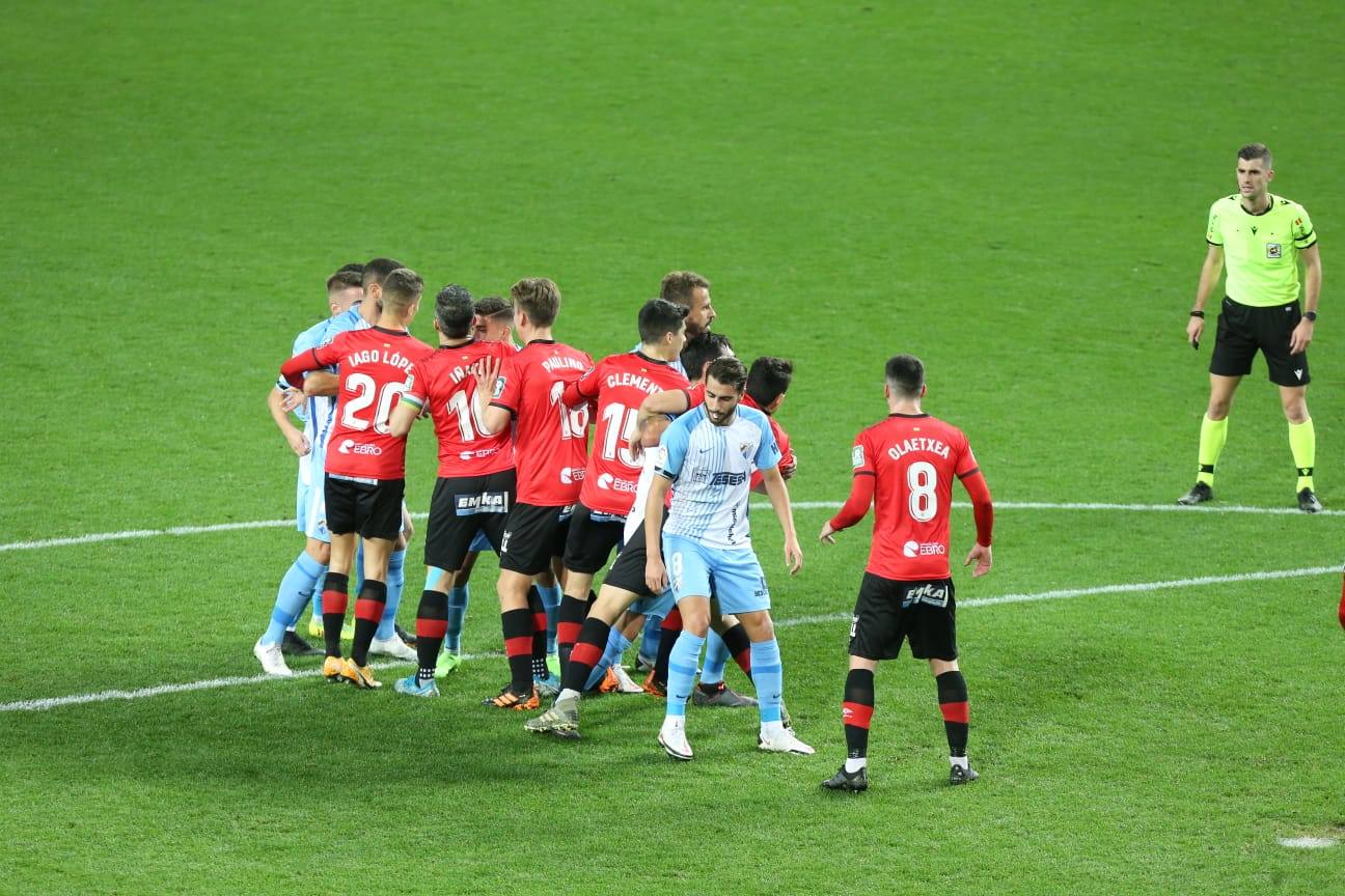 El partido se volvió a disputar en una Rosaleda sin público 