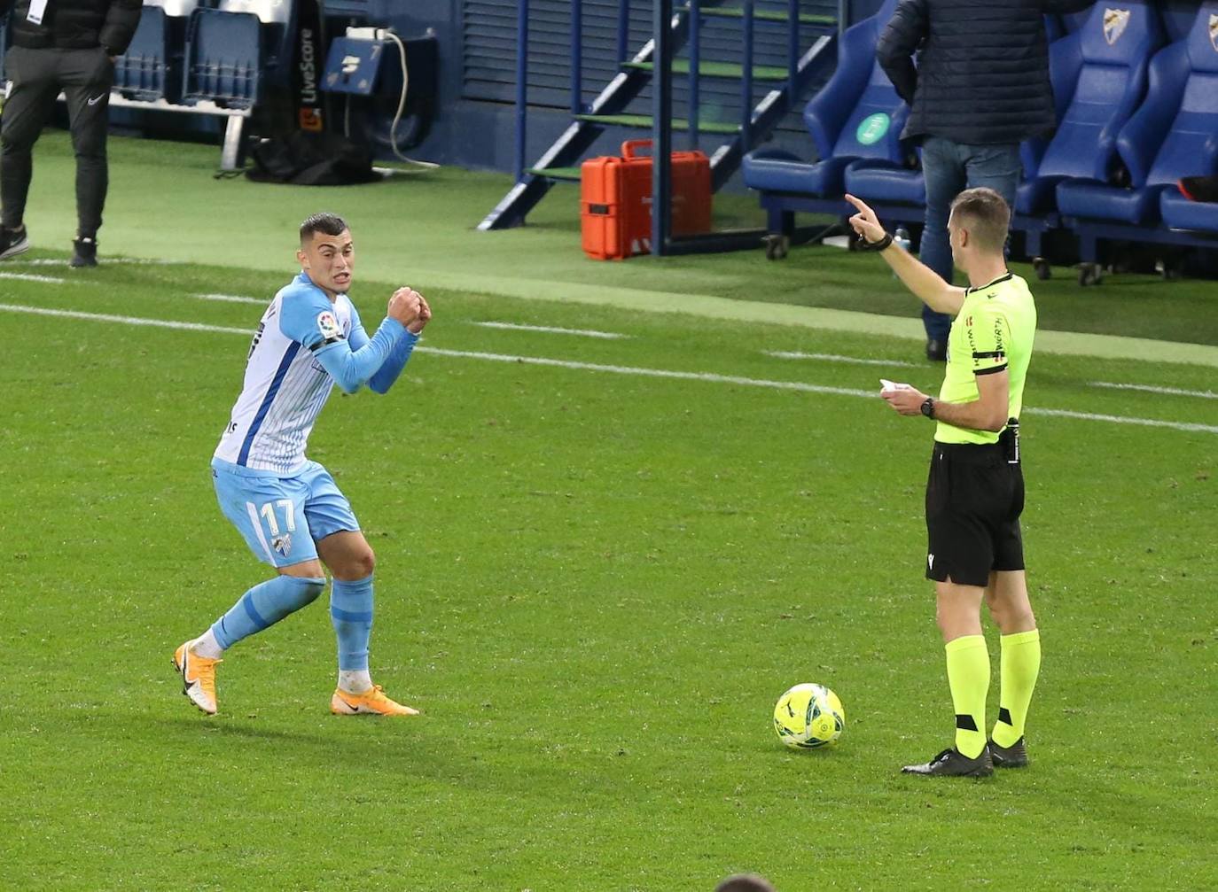 El partido se volvió a disputar en una Rosaleda sin público 