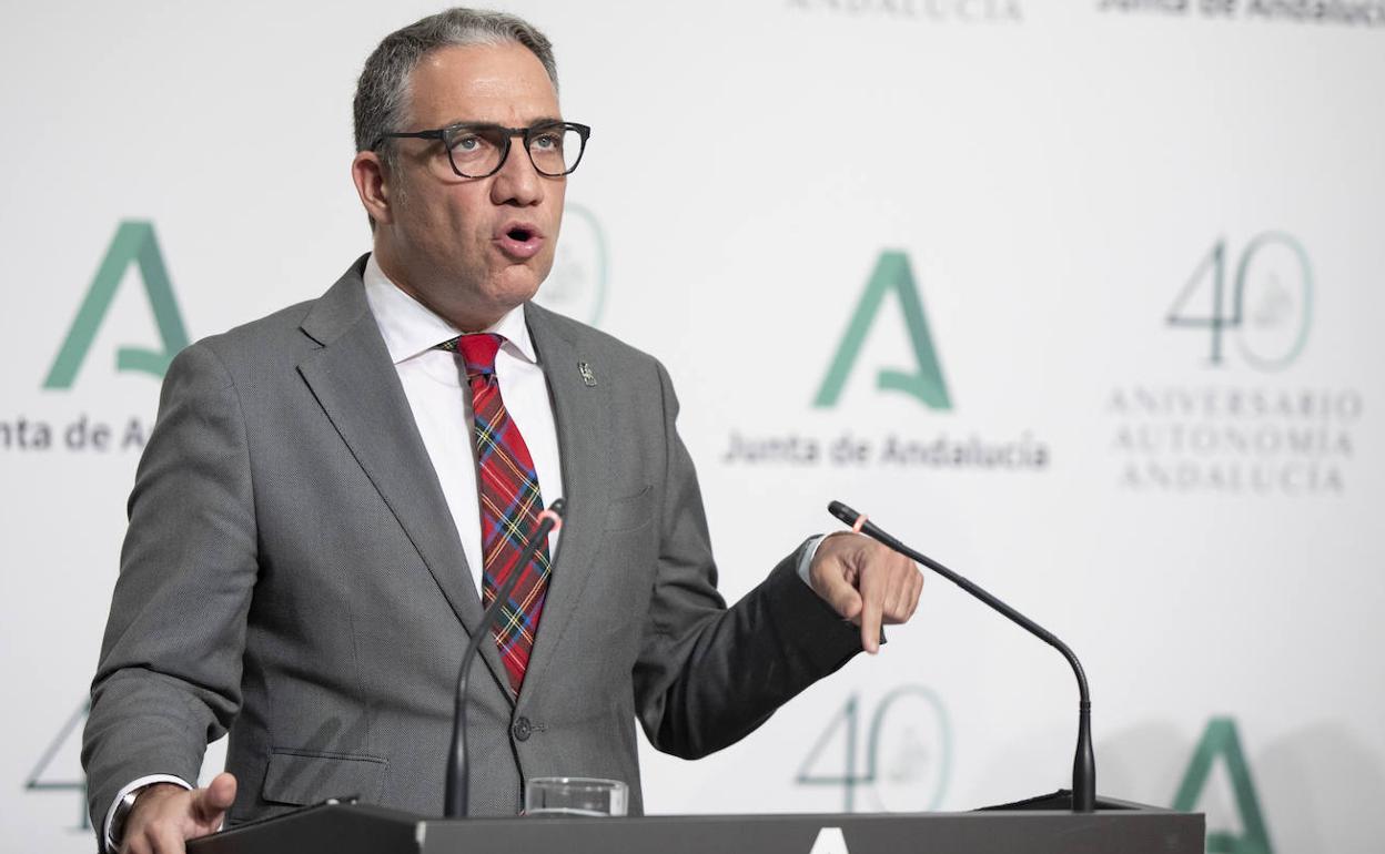 Elías Bendodo, ayer en rueda de prensa tras el Consejo de Gobierno. 