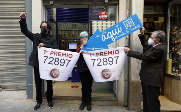 Administración de lotería situada en la calle Principe, 11, donde se han repartido 180 millones del Gordo.