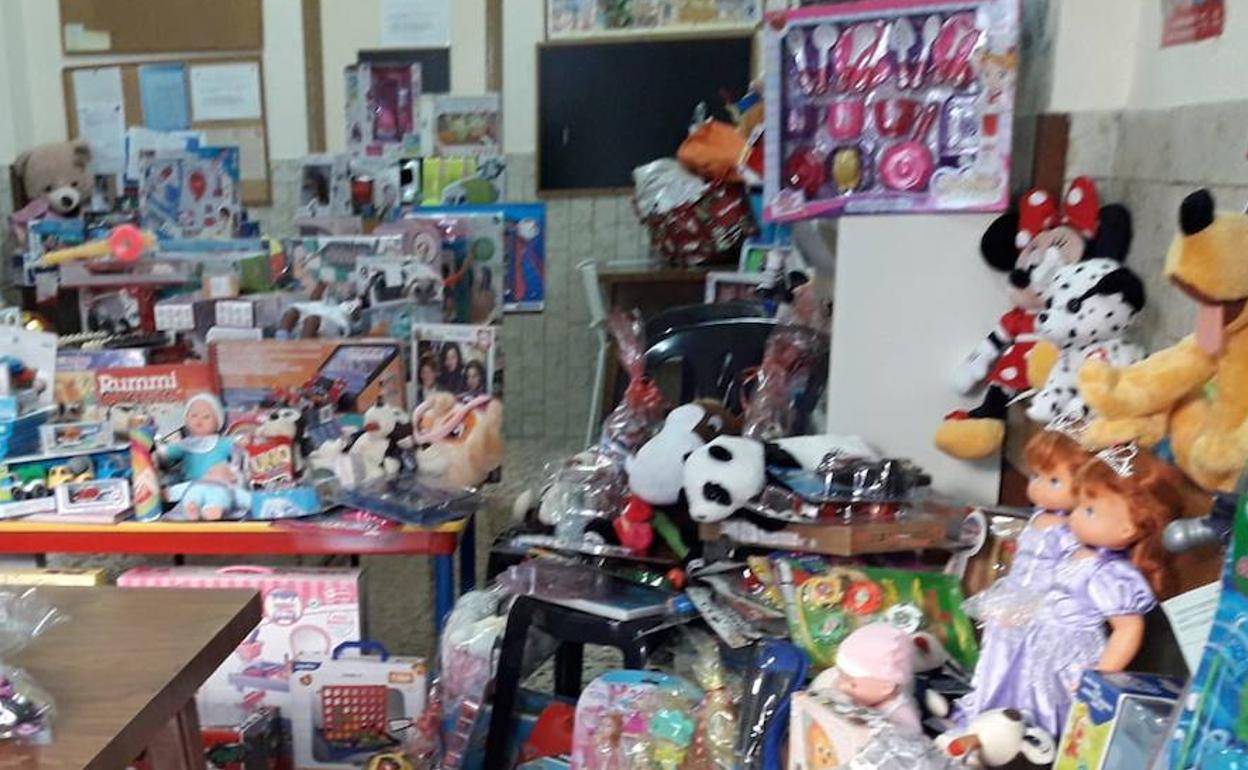 Imagen de algunos de los artículos recogidos en esta iniciativa benéfica. 