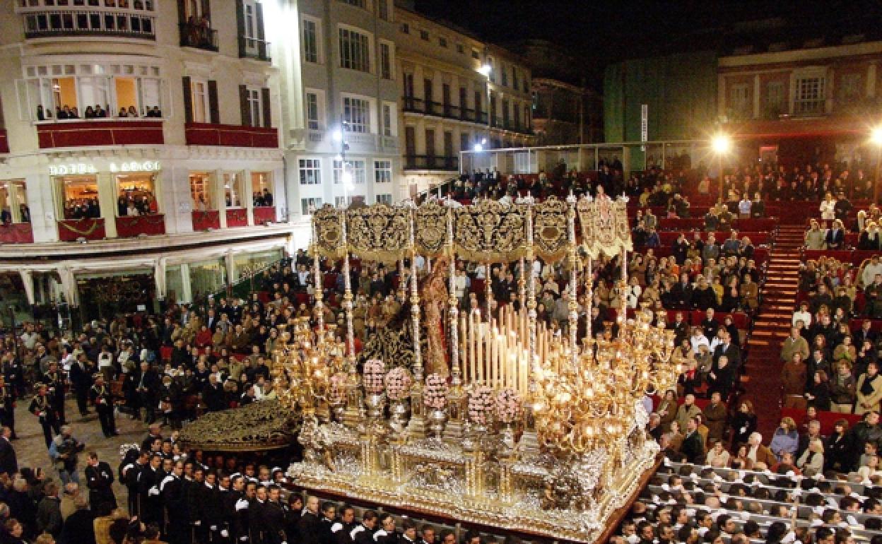 El trono de la Virgen de los Dolores Coronada es una de las obras más destacadas de la orfebrería andaluza. 