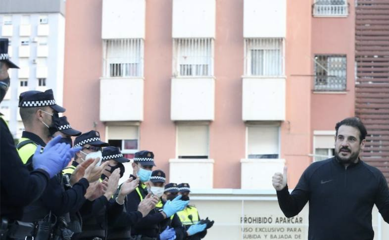 José María Villa abandona el hospital para patrullar de nuevo. 