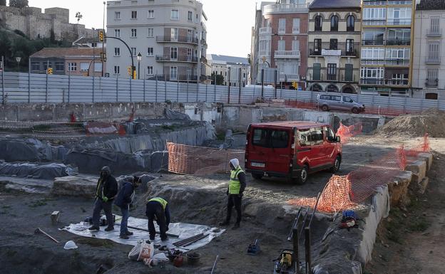 Preparativos para los nuevos sondeos, que se efectuarán a diez metros de profundidad. 