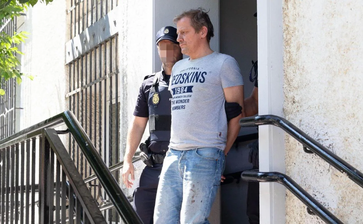 Leigh Anthony G., detenido por el crimen, tras comparecer en los juzgados de Fuengirola. 