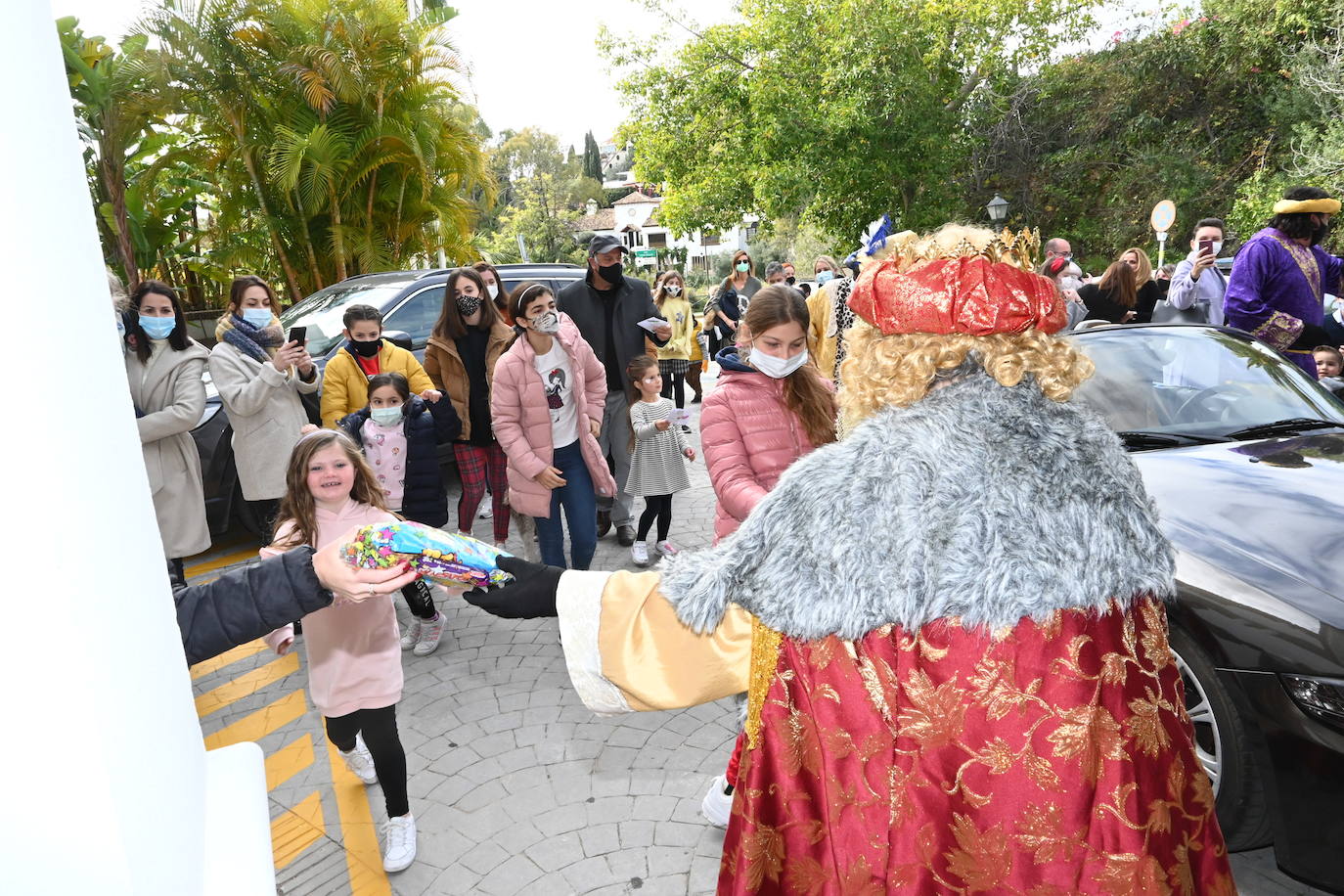 Visita de los Reyes Magos a Benahavís