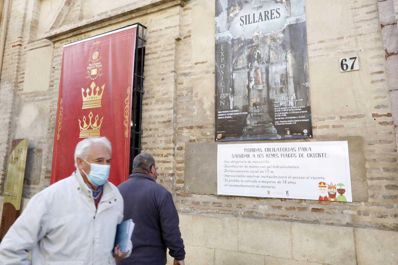 Los Reyes Magos reciben la visita de los niños de Antequera.