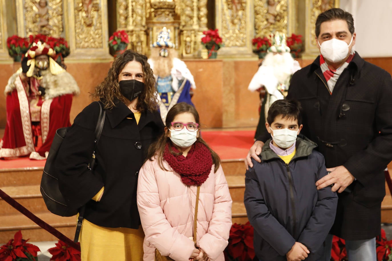 Los Reyes Magos reciben la visita de los niños de Antequera.