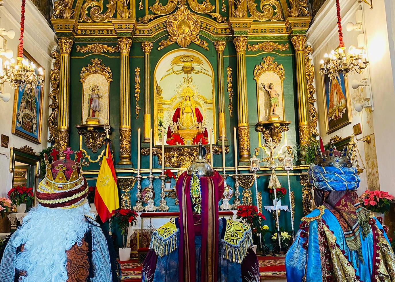 Los Reyes Magos visitan a los niños de Vélez-Málaga