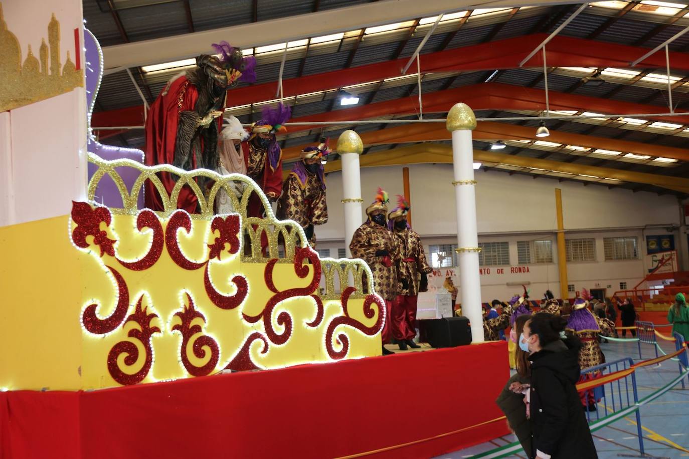 Los Reyes Magos reciben a los niños de Ronda