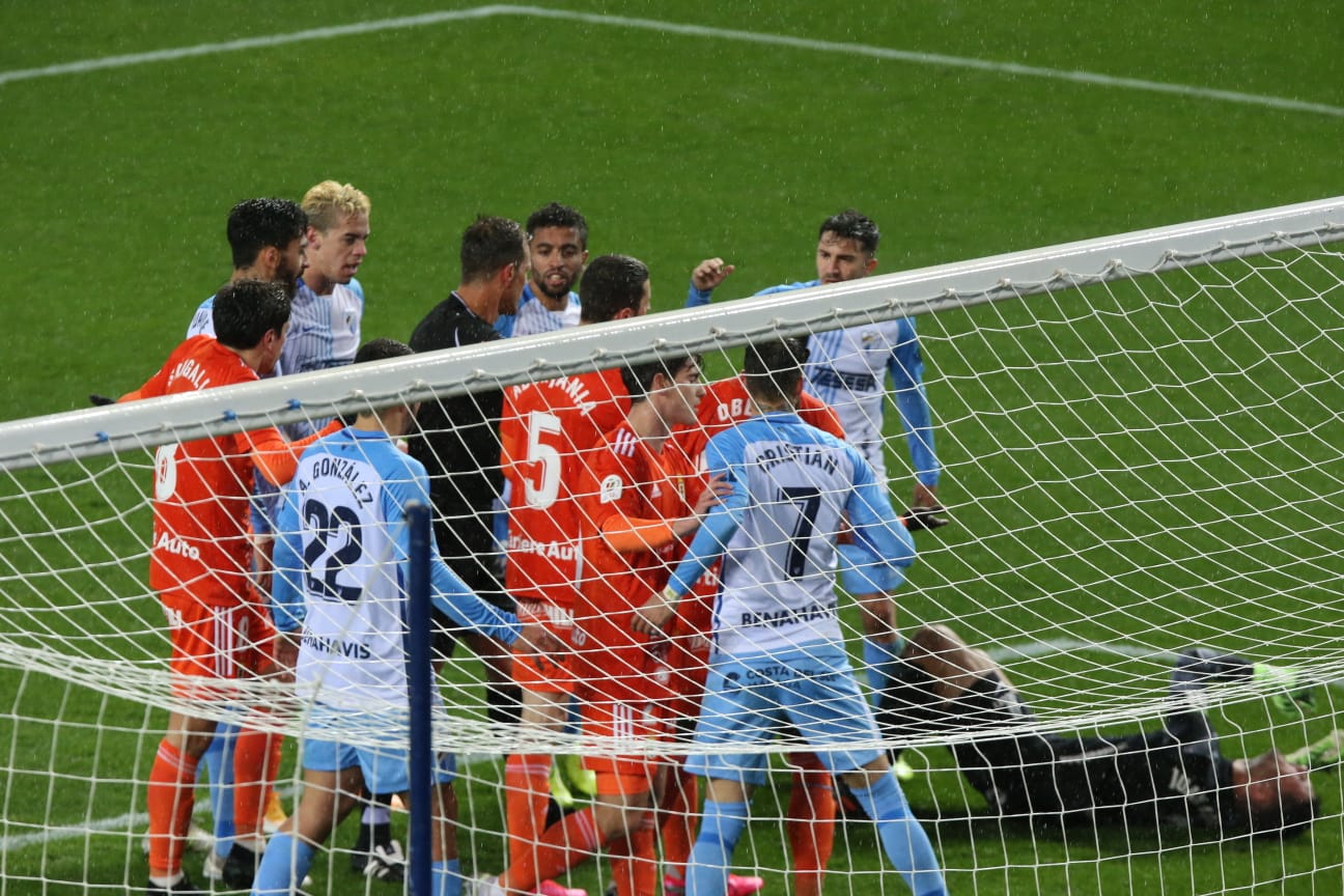 Los equipos priorizaron la presencia de jugadores con menos rodaje sin dar pistas sobre el duelo liguero del sábado, más decisivo