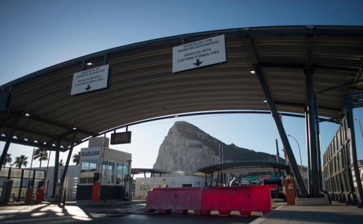 La Línea de la Concepción pide un «confinamiento voluntario» y la suspensión de la vuelta al colegio