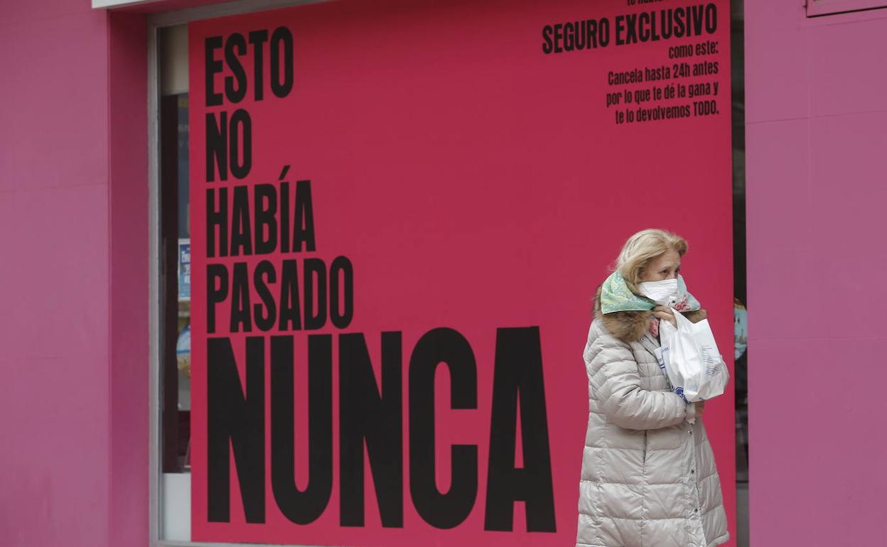 La Junta de Andalucía calcula que en marzo se habrá vacunado menos del 5% de la población