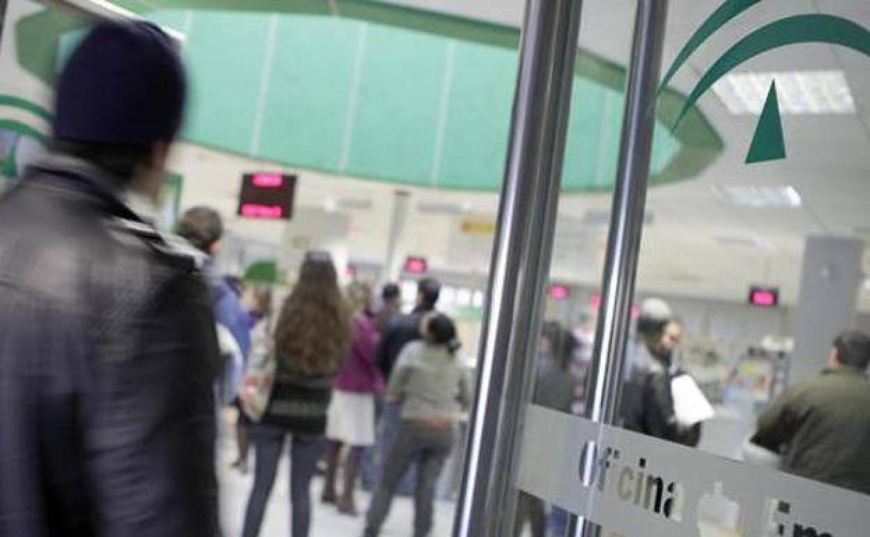 ¿cuándo se cobra este año el aumento del subsidio de paro? | diario sur
