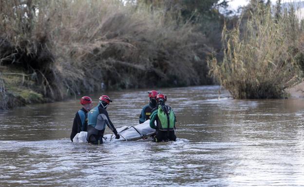 Fallecen un hombre y una mujer ahogados en el río Fuengirola a causa del temporal