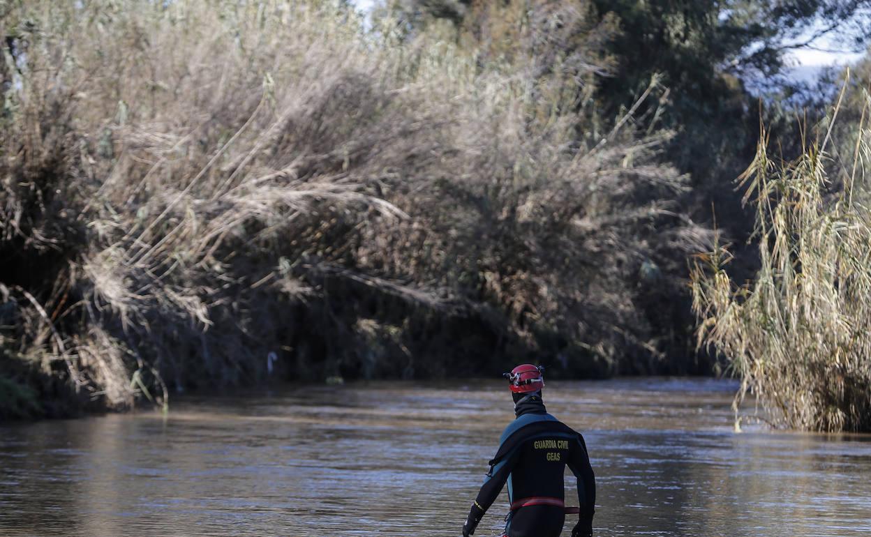 Nivel de agua que alcanzó el río Fuengirola tras la crecida a su paso por Mijas. 