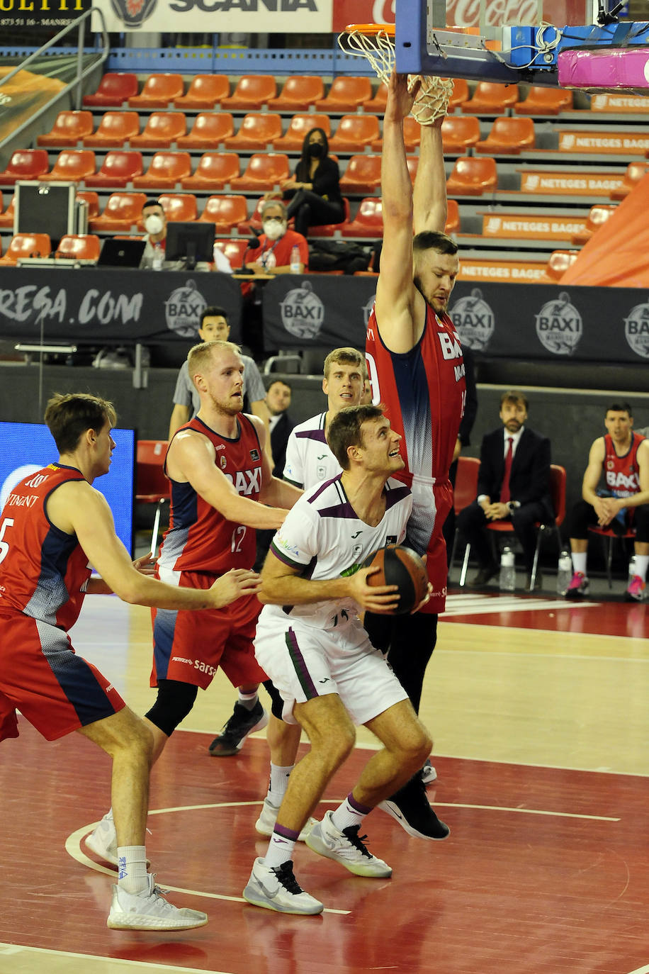 El Unicaja volvió a ser muy inferior a su rival, en esta ocasión el Manresa 