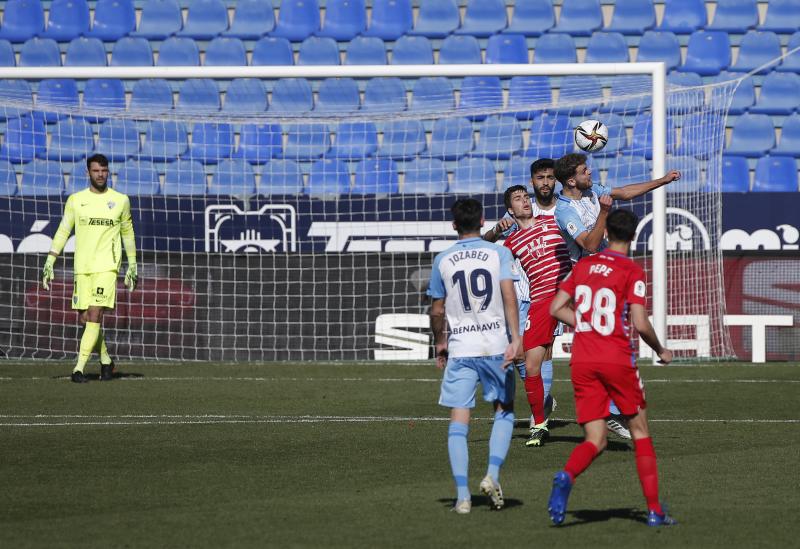 El Málaga reaccionó demasiado tarde ante el Granada (1-2)