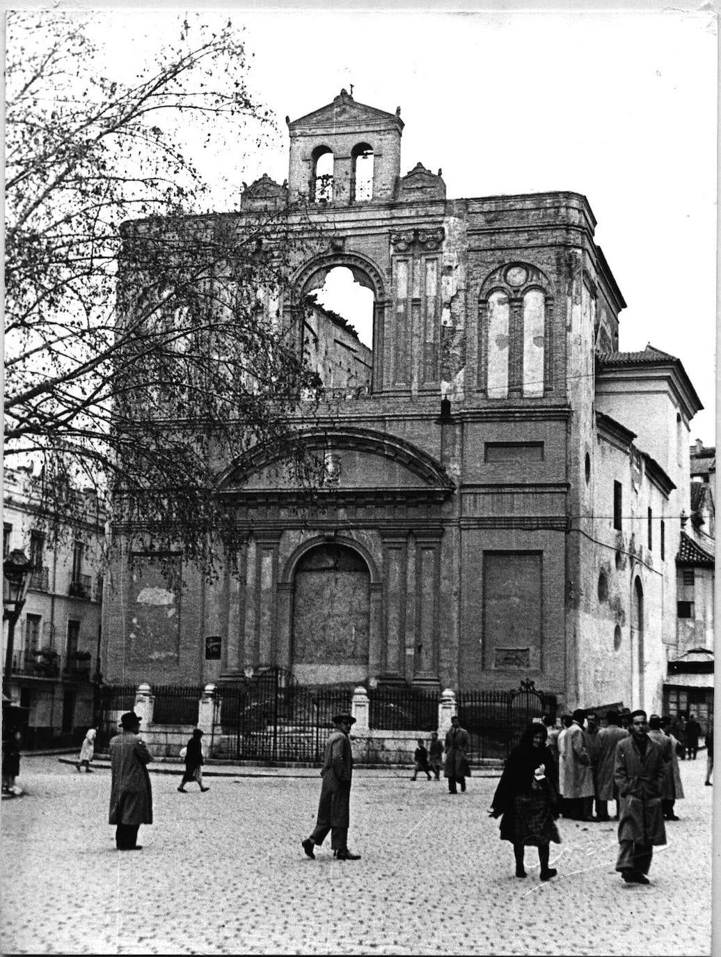 La reunión fundacional de la Agrupación de Cofradías se produjo el 21 de enero de 1921 en la desaparecida iglesia de la Merced