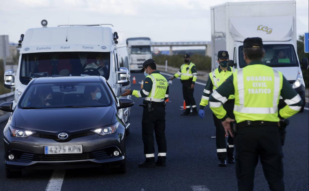 Málaga, Marbella y otros cuatro grandes municipios, al borde de cerrar toda actividad no esencial