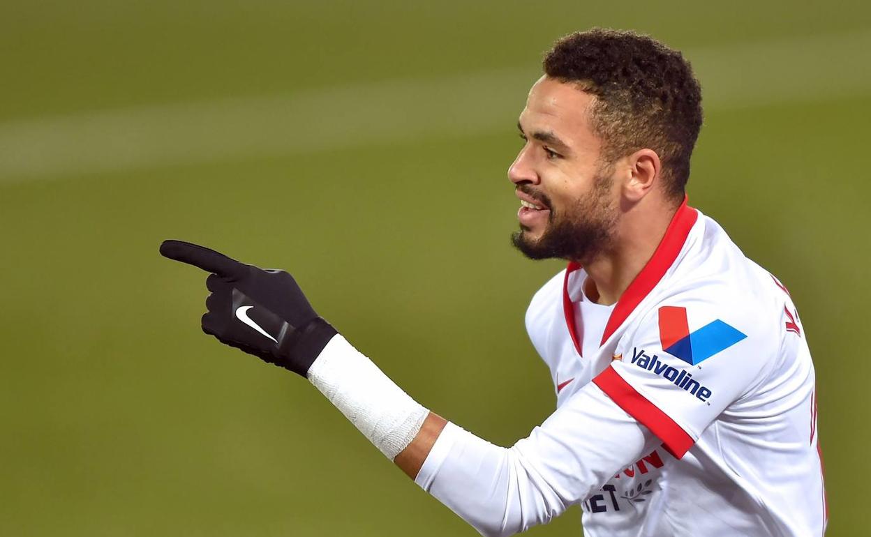 En-Nesyri celebra uno de sus goles este sábado ante el Cádiz. 