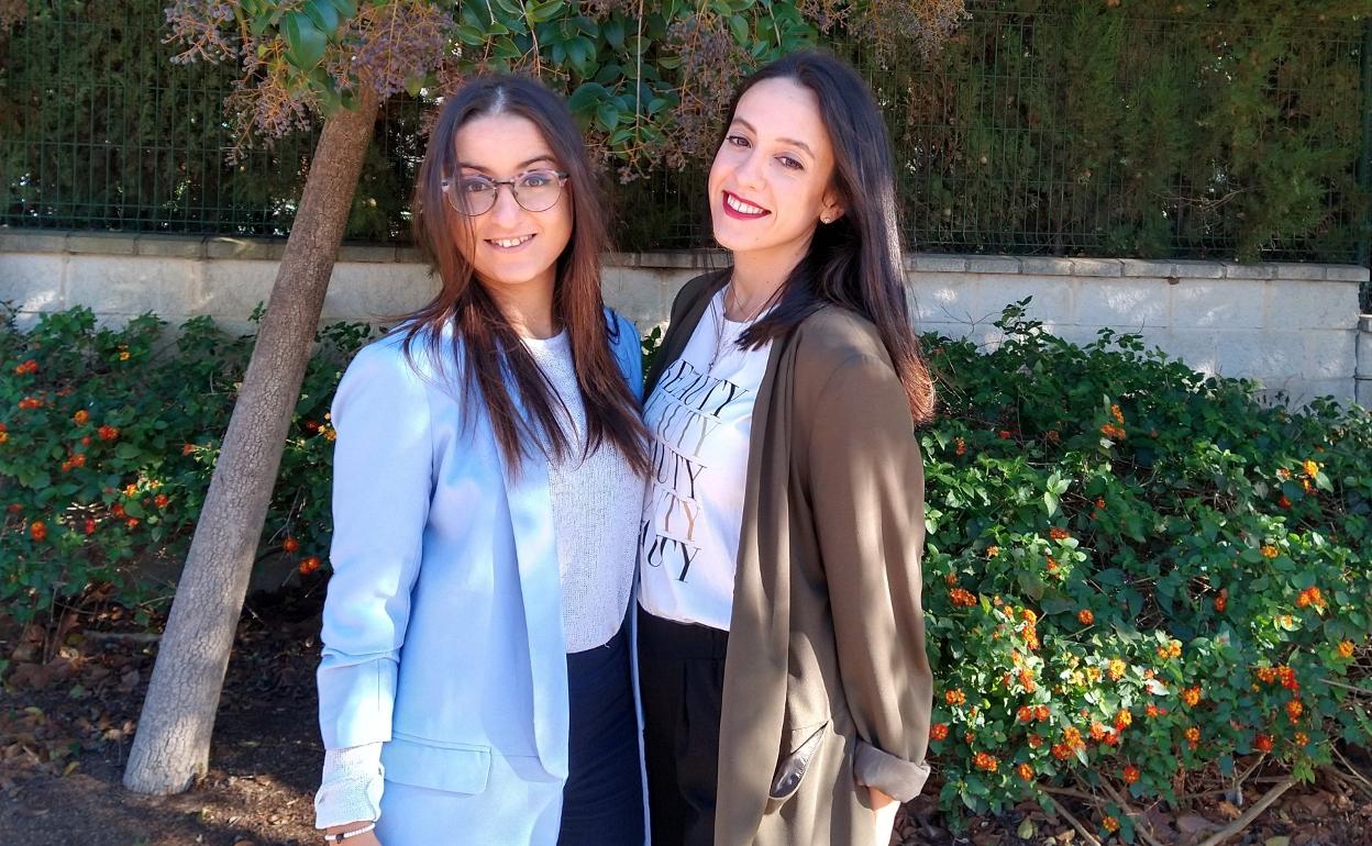Las galardonadas de los Premios WONNOW, Umaima Bousdar y Lorena Pérez. 