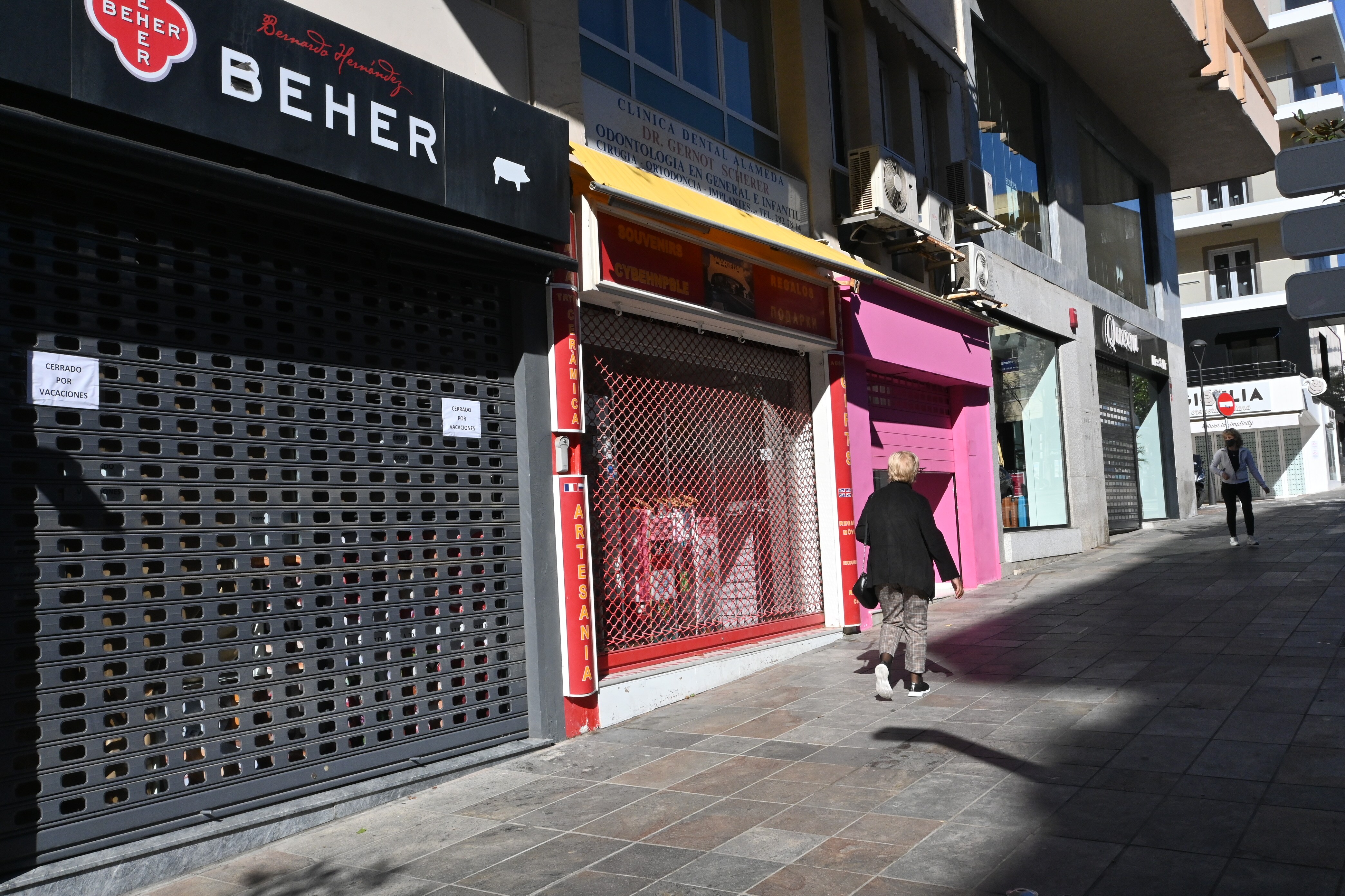 Las nuevas medidas restrictivas afectan a más de 250.000 habitantes al entrar estos municipios en nivel cuatro de alerta extrema