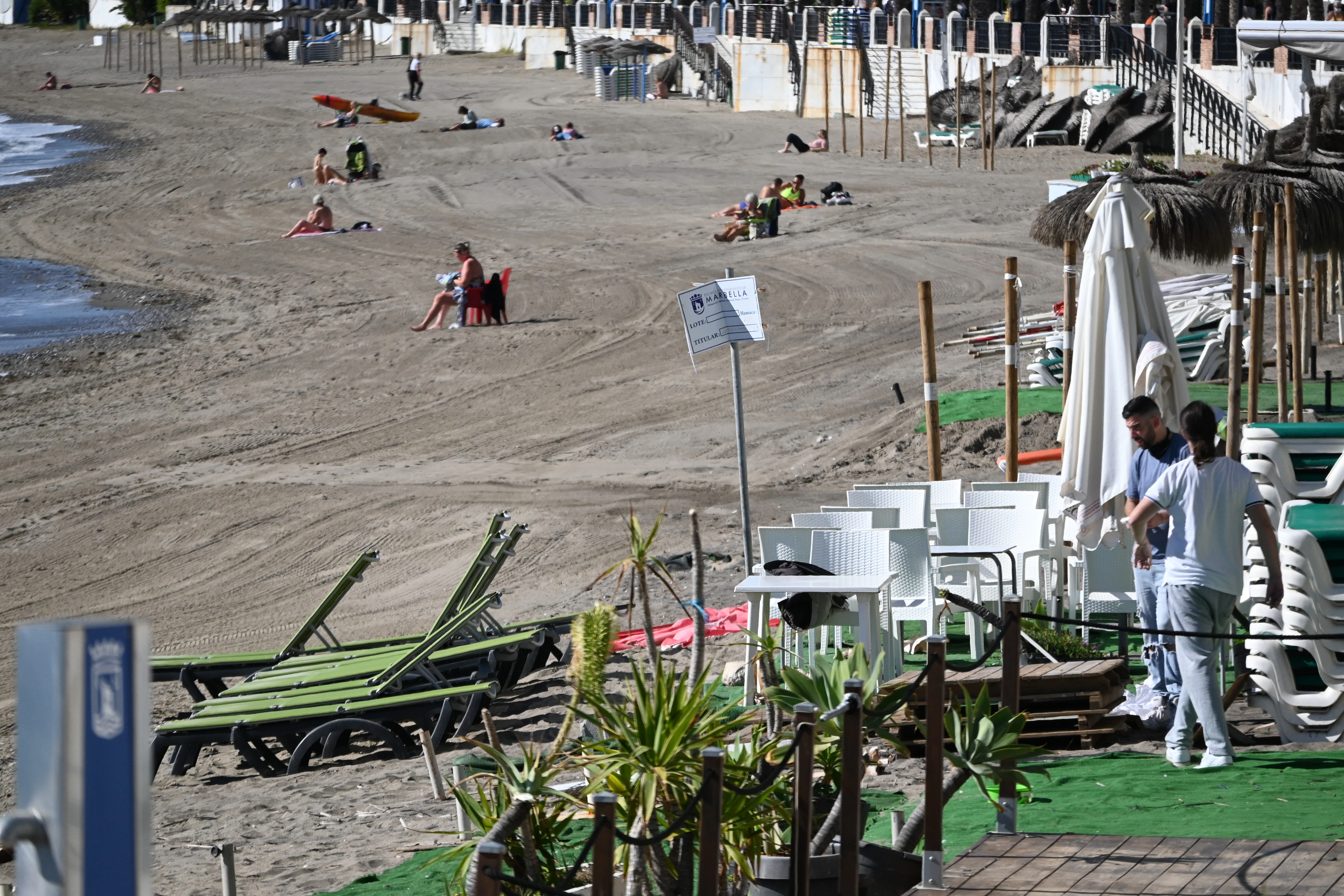 Las nuevas medidas restrictivas afectan a más de 250.000 habitantes al entrar estos municipios en nivel cuatro de alerta extrema